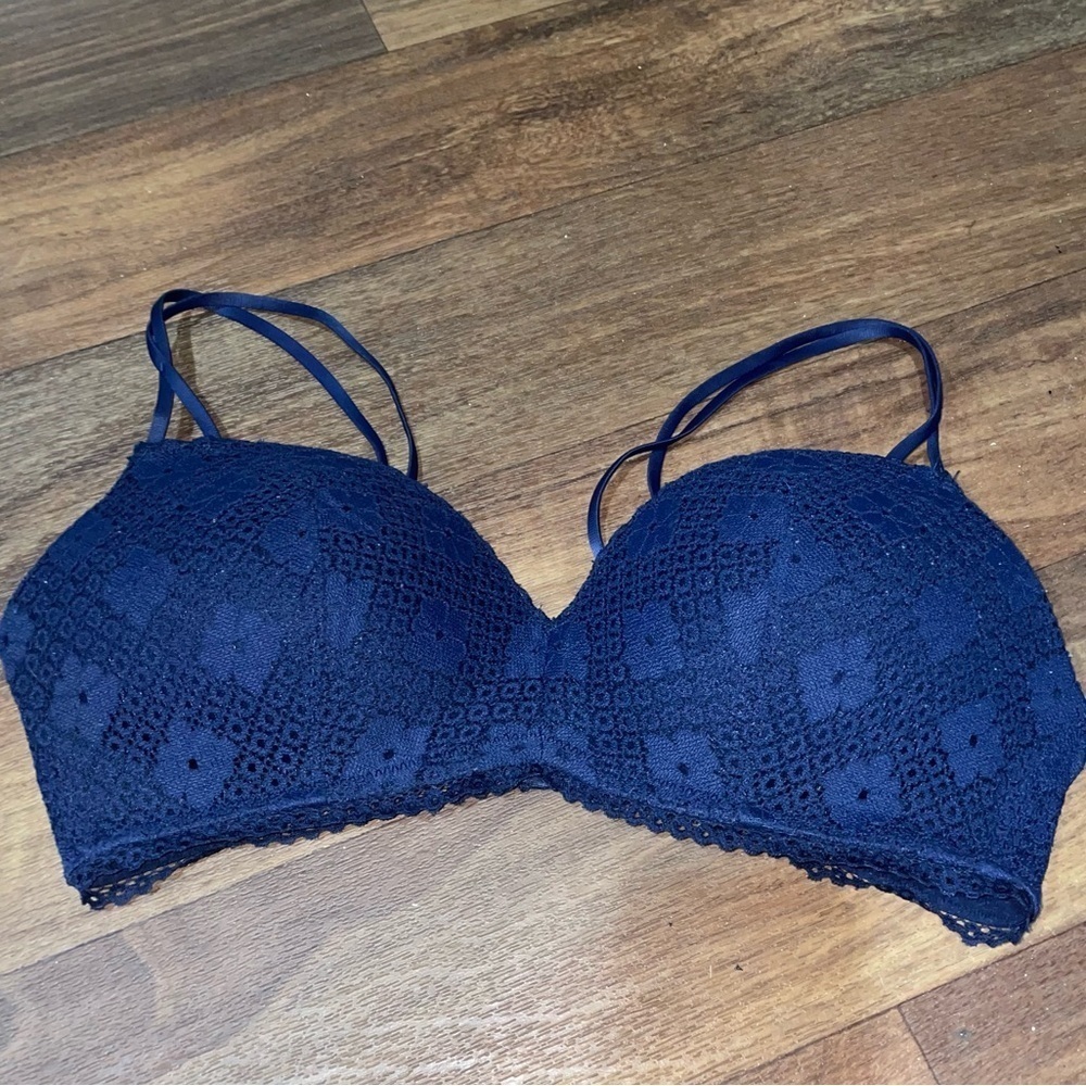 Aerie Navy Blue Floral Lace Lightly Lined  Wireless Bra Size‎ 36D